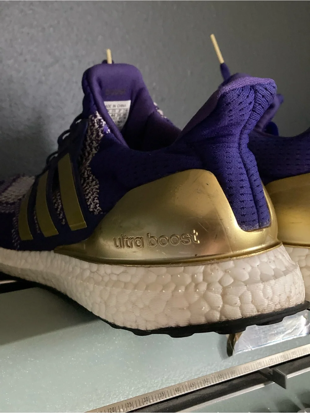 University of Washington shoes
